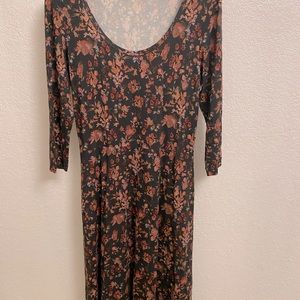 Peruvian connection size M dress stretch floral 3/4 sleeves and pockets